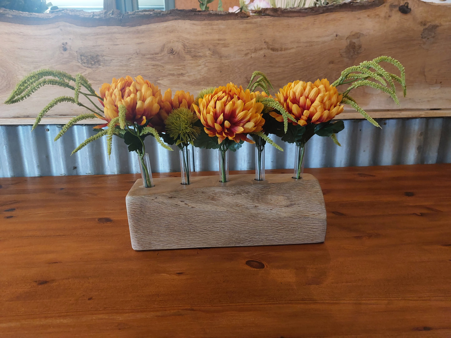 Solid oak flower vase 5 chrysanthemums
